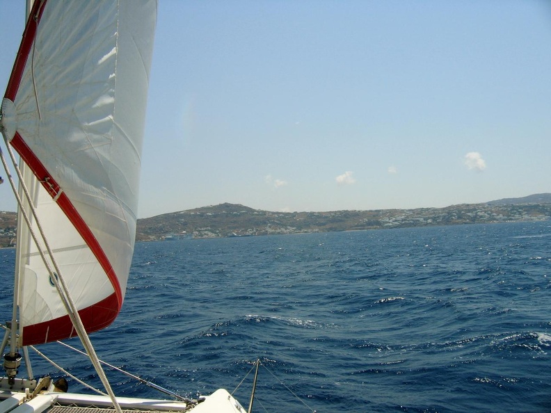 692-3318 Sailing to Mykonos.JPG